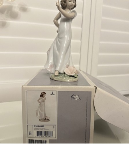 Lladro~6990~Bellflower~Symbol