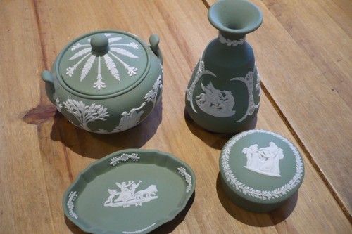 Wedgwood green jasper - green, job