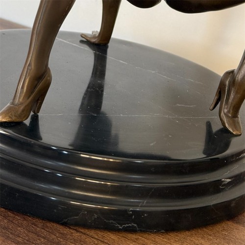 Bronze sculpture statue woman - bronze,