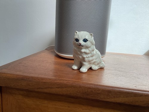 Small porcelain persian - porcelain,