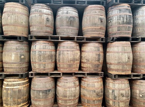 Oak whiskey barrel - oak,