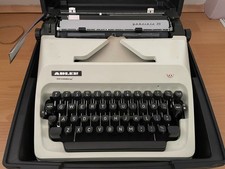 Adler Gabriele 35 Typewriter