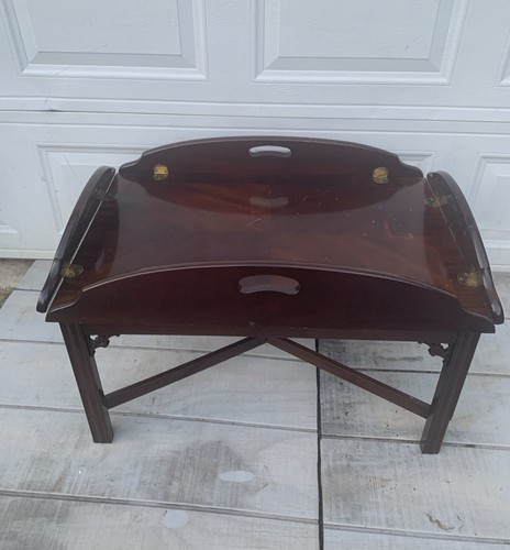 Pennsylvania house butler - house, tray