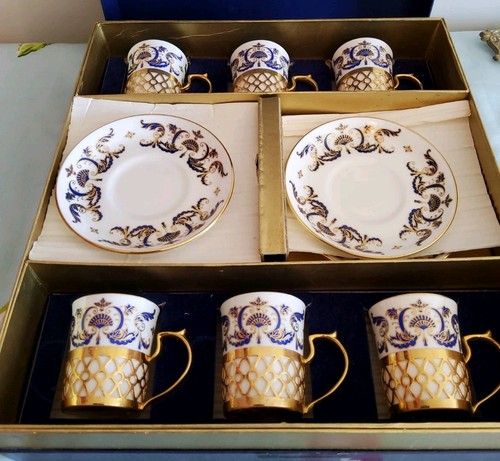 Boxed vintage bone china crown - boxed,