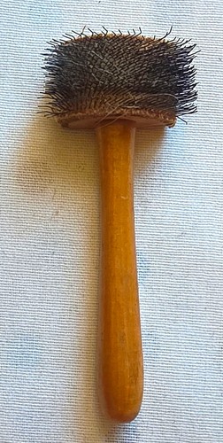 Vintage small wooden flick - small,
