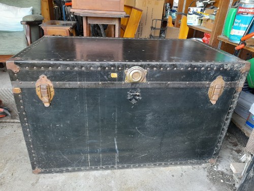 Old travel trunk - old,