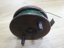 Vintage 4" Wooden Centrepin