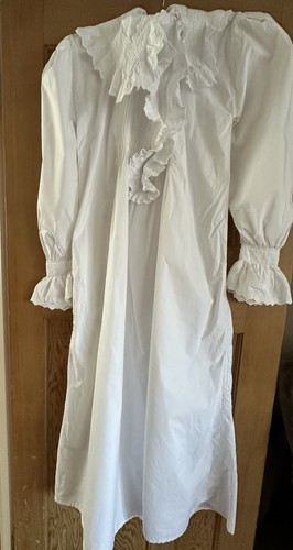 Antique lace long sleeved - antique,