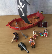 Playmobil pirate ship with 5