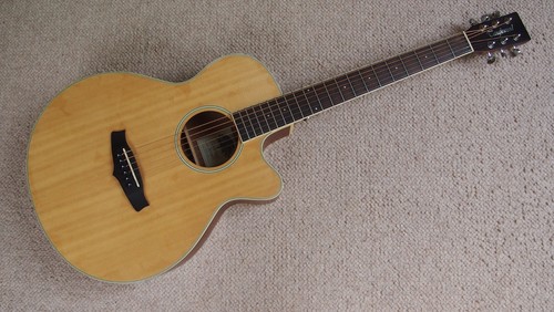 Tanglewood solid spruce top - spruce,