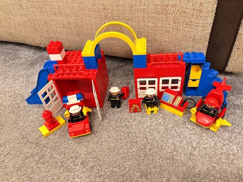Duplo fire station - fire,