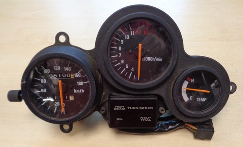Suzuki rgv250 vj21 clocks - rgv250, in