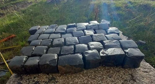 Reclaimed granite cobbles - granite,