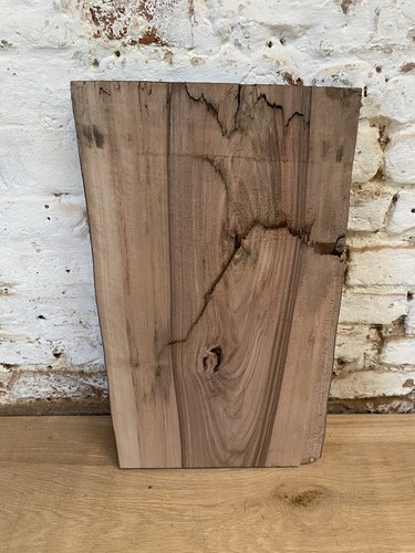 Waney edge live walnut - live,