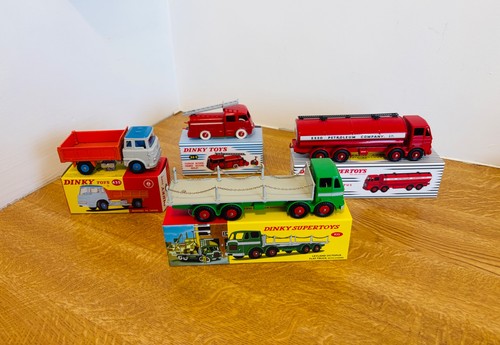 Dinky toys atlas truck - toys,