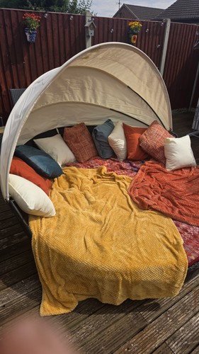 Rattan day bed with canopy - rattan,