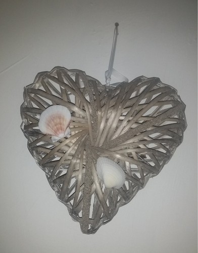 Large beach wicker heart - large,