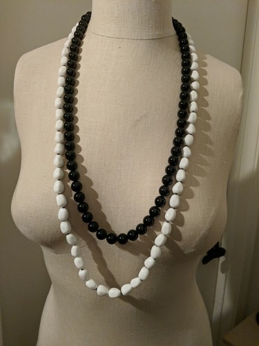 Lot black white 2 - 4, &