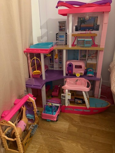 Barbie dream house with lots - with,