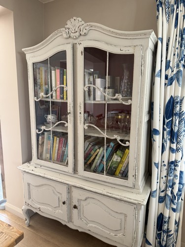 French style shabby chic - shabby,