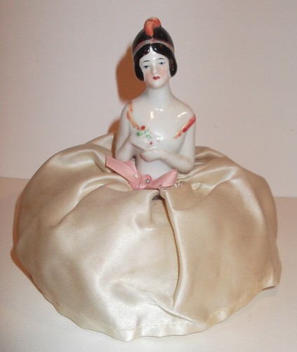 Vtg elegant porcelain pin - vtg,