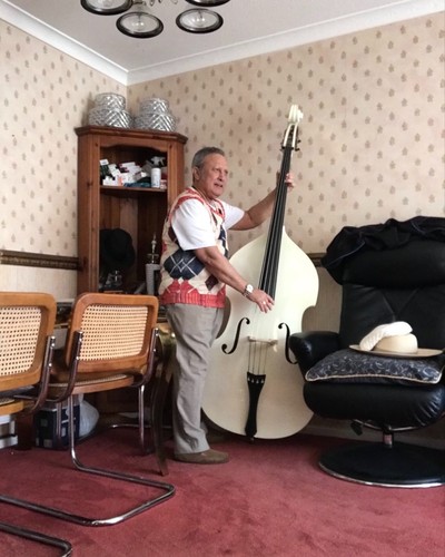 Right double bass - 3/4, up