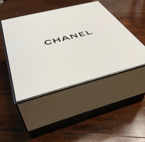 Authentic chanel square empty - chanel,