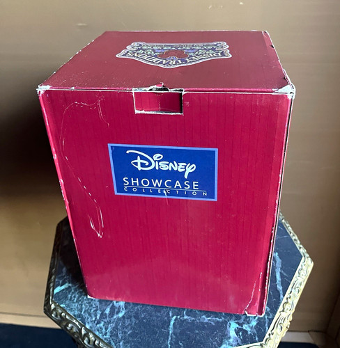 Disney showcase collection - disney,