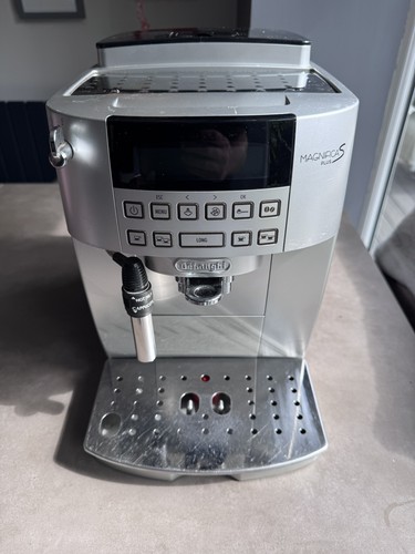 Delonghi magnifica plus - delonghi,