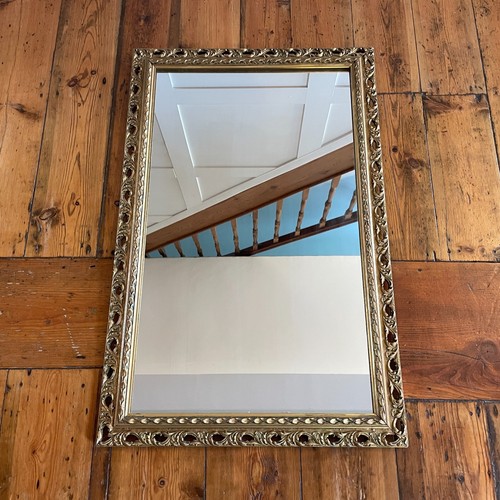 Large gold wall - large, ornate