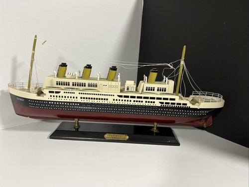 Titanic 1912 wooden - model, ship