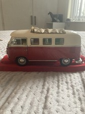 Road Signature 1:18 - 1962 VW