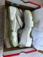 * Brand New Nike Air Rift