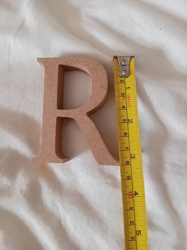 Freestanding wooden letter - wooden, r
