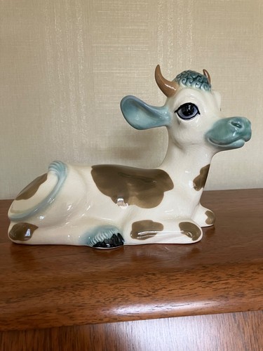 Vintage szeiler lying down cow - lying,