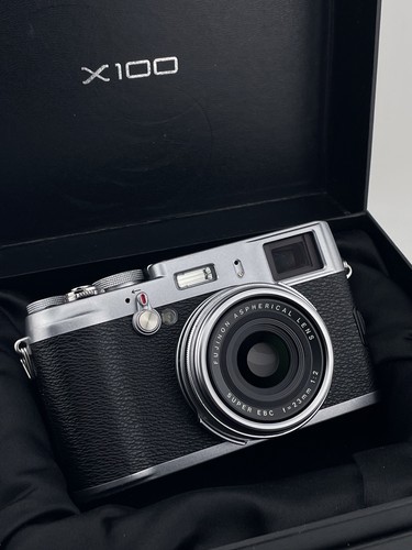 Fujifilm fuji finepix x100 - fuji,