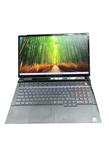 Alienware m17