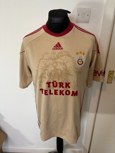 Galatasaray 2010 away - galatasaray, 2010-11