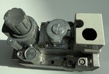 Honeywell 240V Grey Push