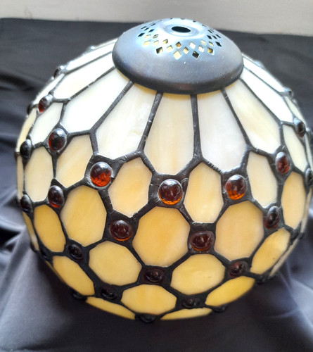 Amber and ivory - tiffany, style