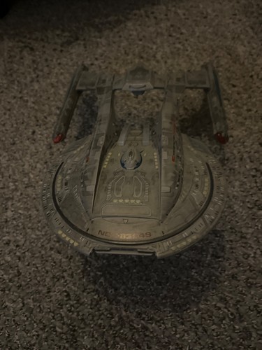 Eaglemoss star trek uss - star,