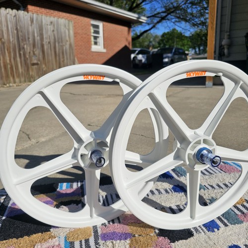 New skyway mags - new, set