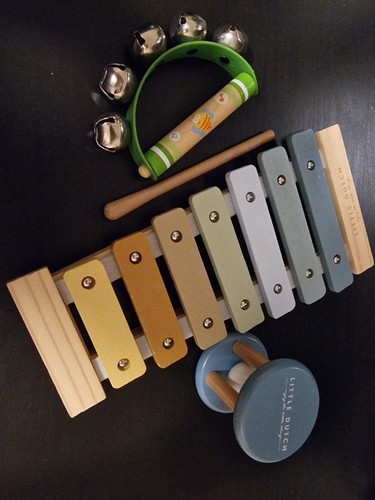 Little dutch xylophone and - dutch,