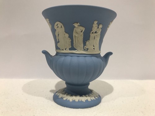 Wedgwood jasperware urn posy - wedgwood,