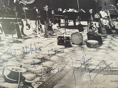 Queen jazz signed by - signed,