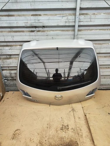 Mazda sedan boot - bk, lid
