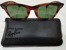 1980's VINTAGE RAY-BAN B&L U.S.A. WAYFARER TORTOISE L2052  & ORIGINAL CASE