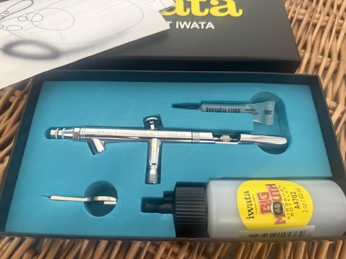 Iwata eclipse bcs airbrush - iwata,
