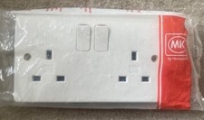 MK 13A Switched Socket - White