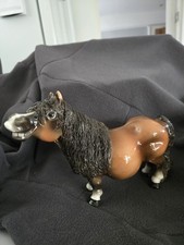 Cheval Ceramics Spaghetti  Mane & Tail bay Sitting Down 